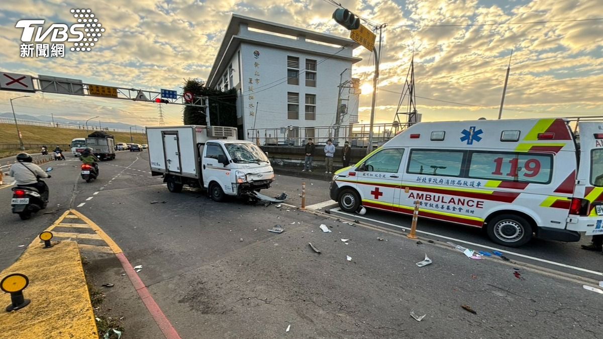 曾3月奪2命!蘆洲環堤大道Y形岔路又出事 貨車違規撞死騎士