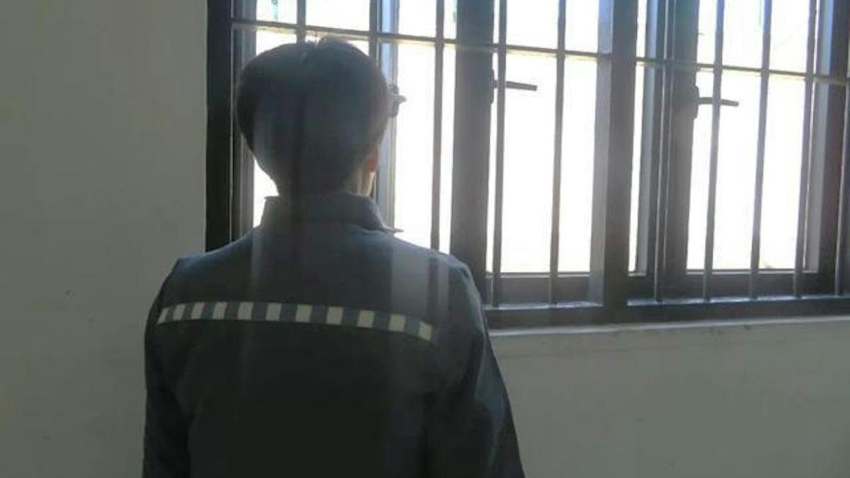 張依然（化名）被判處無期徒刑，現時被關押在上海市女子監獄。（圖／翻攝新民晚報）
