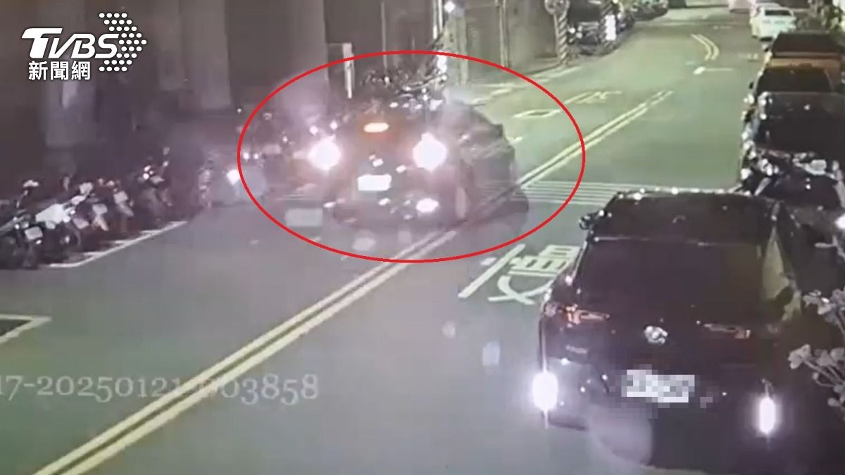 逃亡5年多的徐姓酒駕通緝犯駕車逃逸。(圖/TVBS)