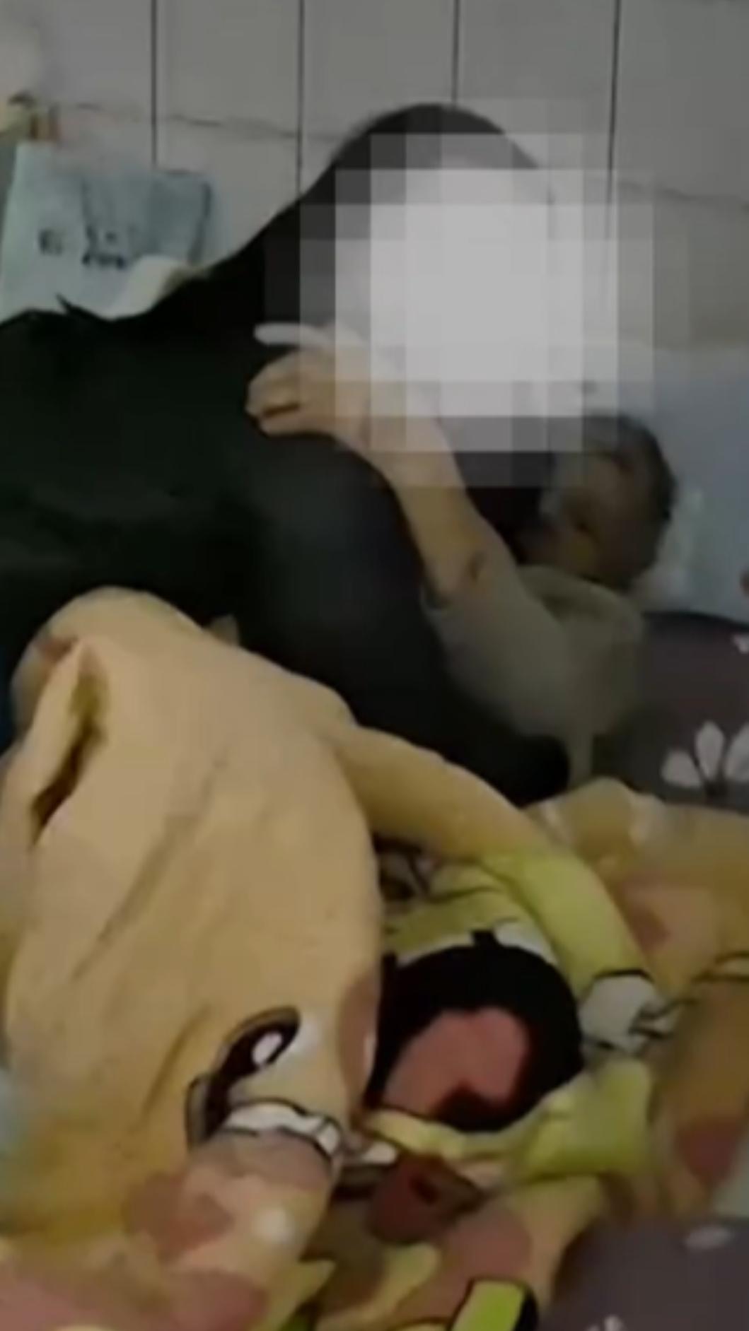 地震發生當下,台南一名看護立即上前以肉身護住阿嬤。(圖/翻攝自threads@jessie.1006)