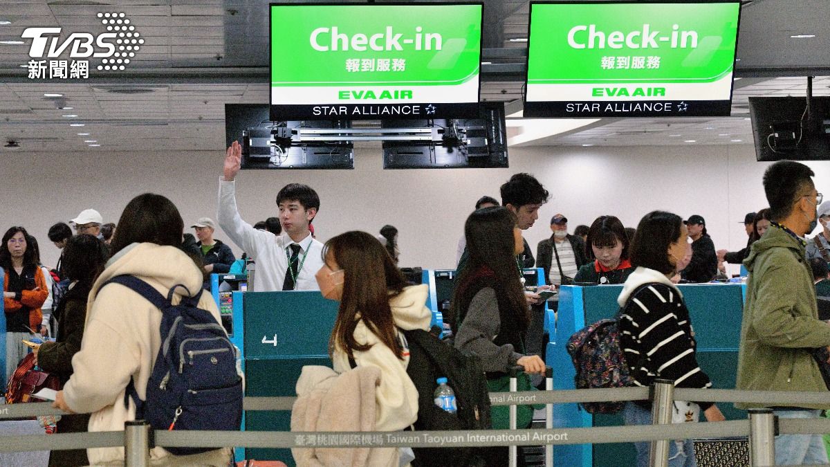 機場公司提醒民眾提前3小時到機場,避免耽誤行程。(圖/胡瑞麒攝)