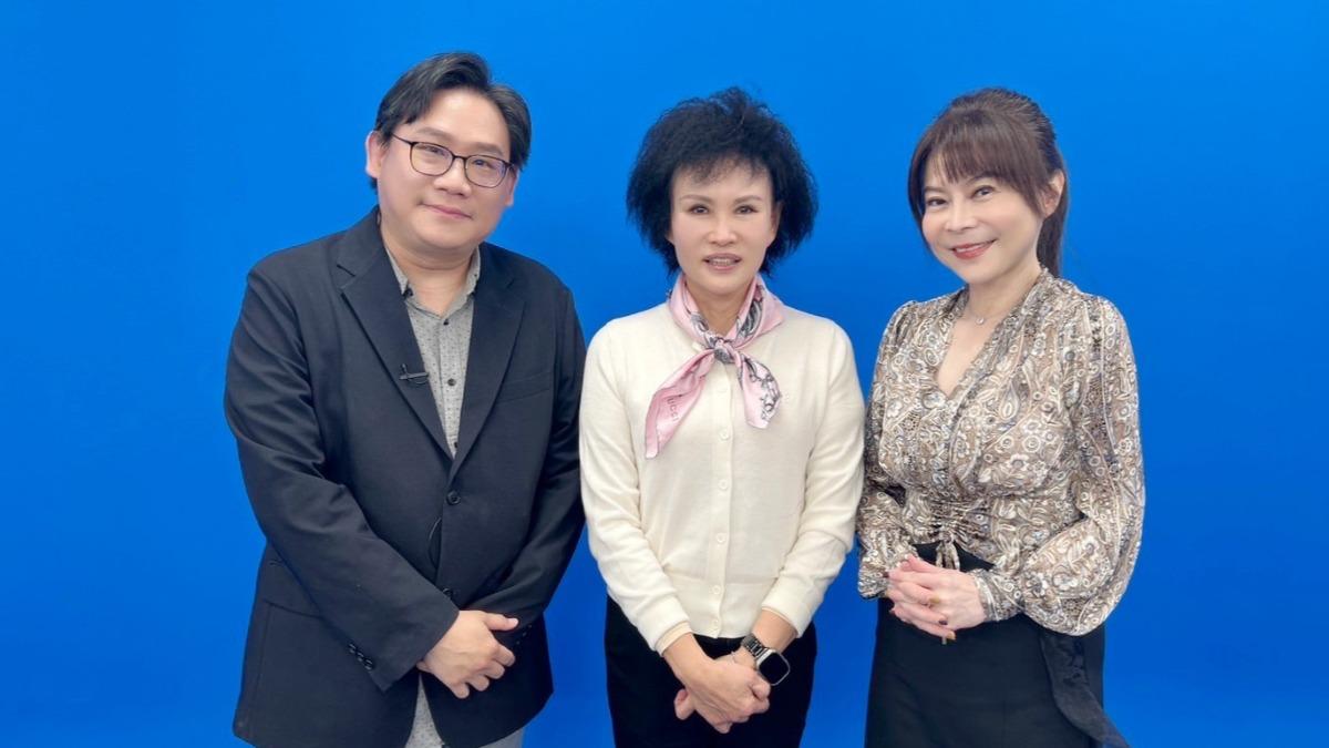 譚敦慈（中）上節目分享年貨採買注意事項。（圖／NOWnews今日新聞提供）
