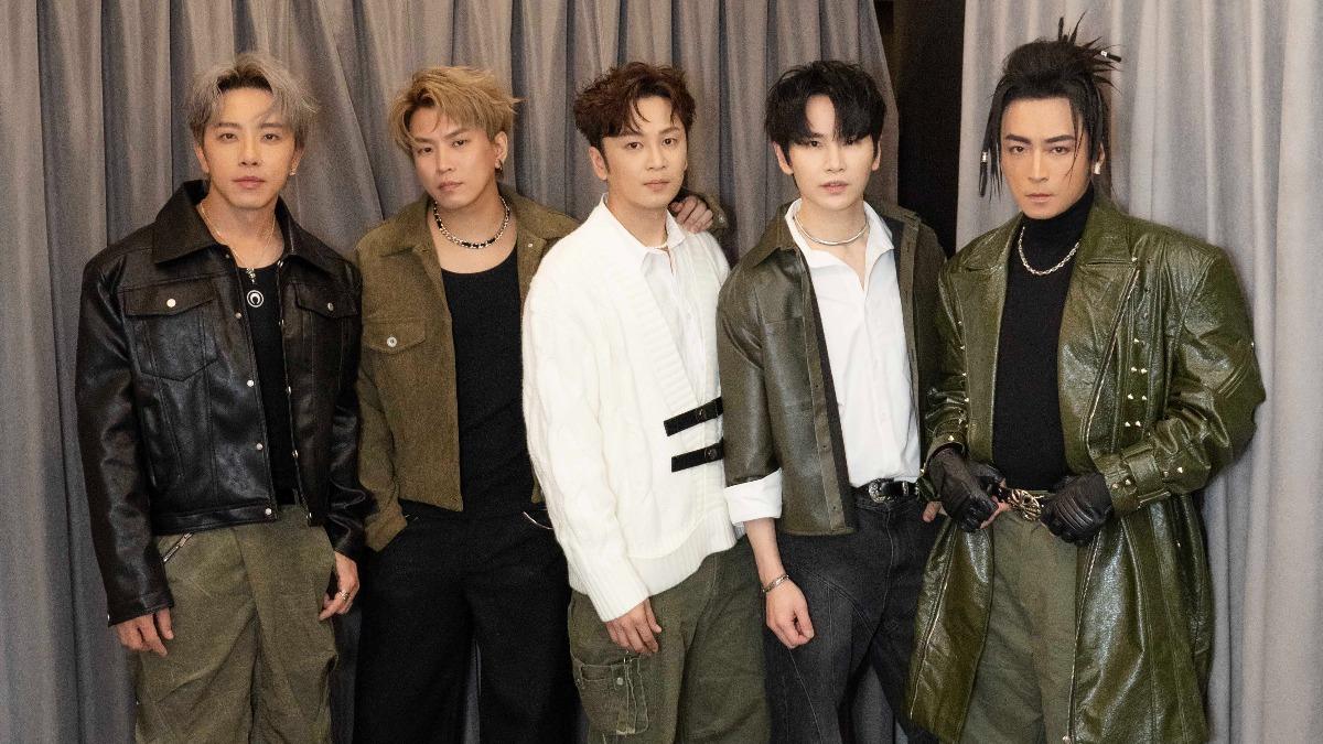 Energy笑說終於有歌曲超越〈放手〉,現在還成了「16蹲叔叔」。(圖/Hit Fm聯播網提供)