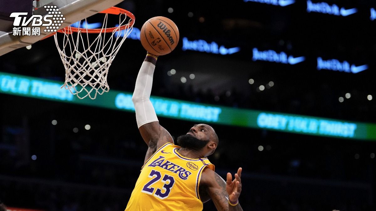 NBA/詹姆斯轟20分、14籃板 率湖人21分痛宰塞爾蒂克