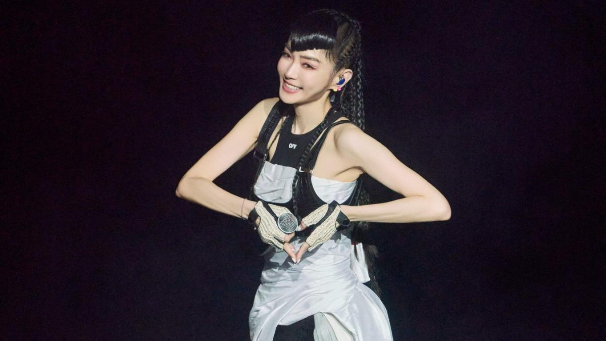 才甩兒子生父風波!謝金燕遭酸「假人假美」 不忍親上火線反擊了