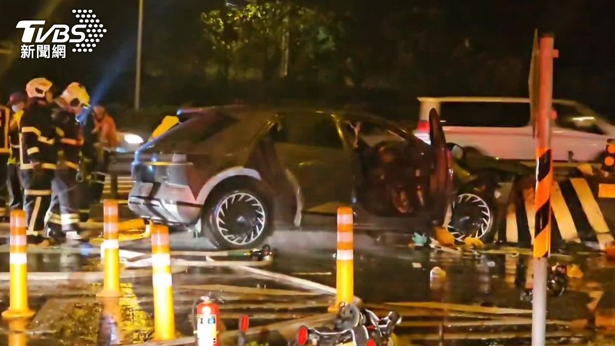 楊梅火燒車釀4死!駕駛疑「習慣輔助駕駛」 警將調行車電腦