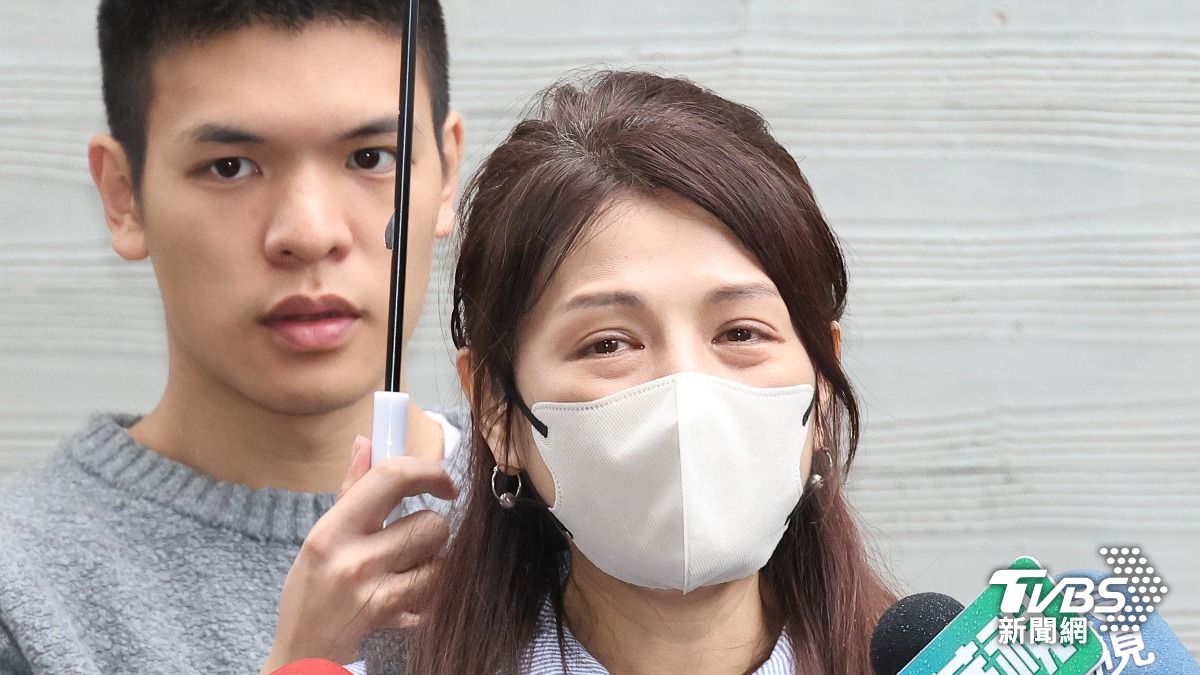 林葉亭(右)略顯憔悴。(圖/張哲鳴攝)
