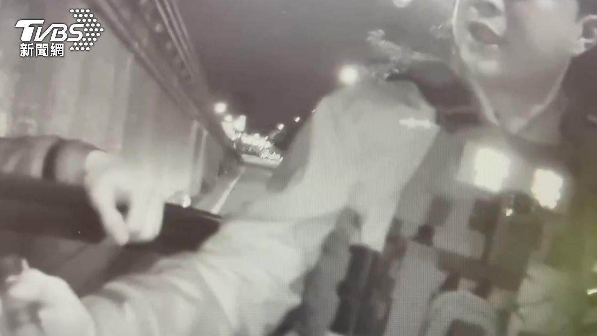 毒販年節不打烊!北市20歲男車內藏大量毒品 還帶西瓜刀防身