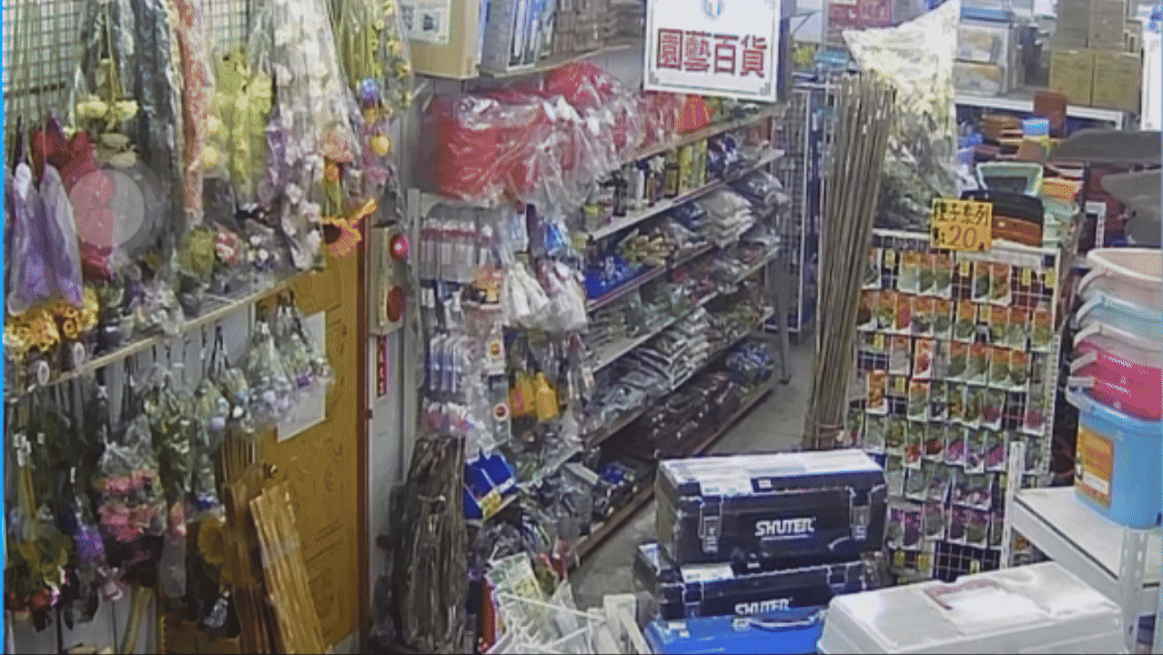 店員拔腿狂奔。（圖／店家提供）