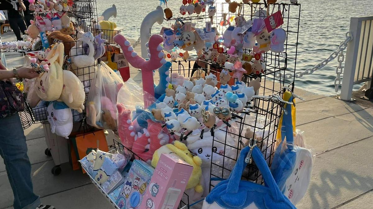 高雄冬日遊樂園攤商大賺吉伊卡哇盜版錢　著作權商「開吉」了