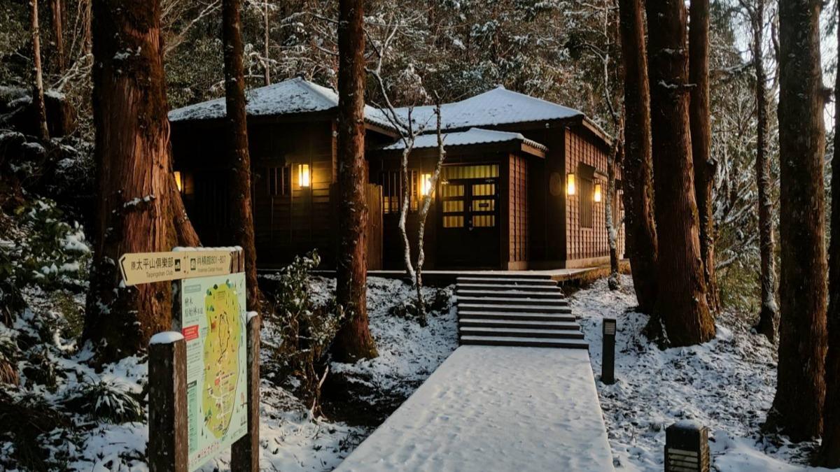 太平山國家森林遊樂區僅有數名工作人員留守輪值。(圖/林保署宜蘭分署提供)