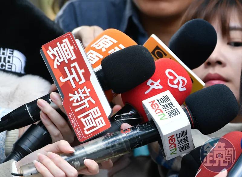 新聞記者和媒體工作者無法享受年假。(圖/鏡週刊)