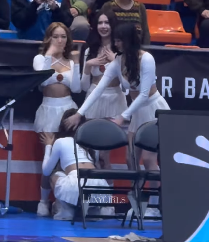 LuxyGirls-啦啦隊LuxyGirls-LuxyGirls蹲下-LuxyGirls爭議-LuxyGirls球隊