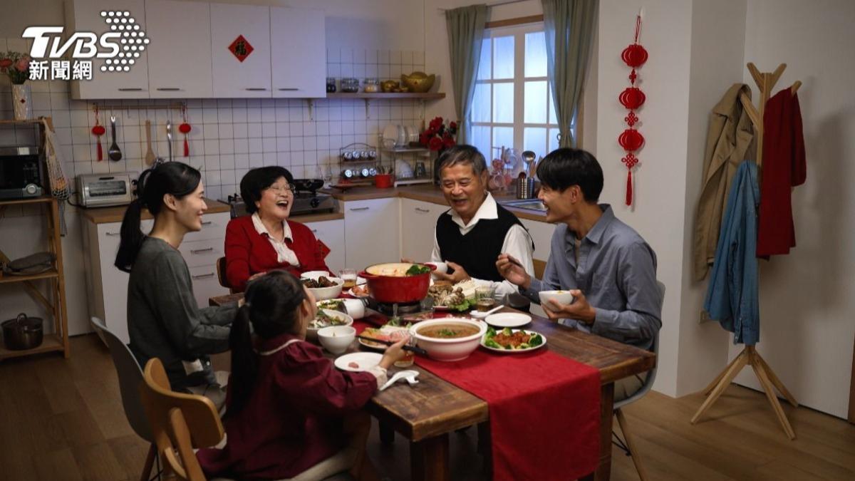 過年狂吃釀腹瀉!50歲婦以為腸胃炎 送醫「血糖破千」險奪命