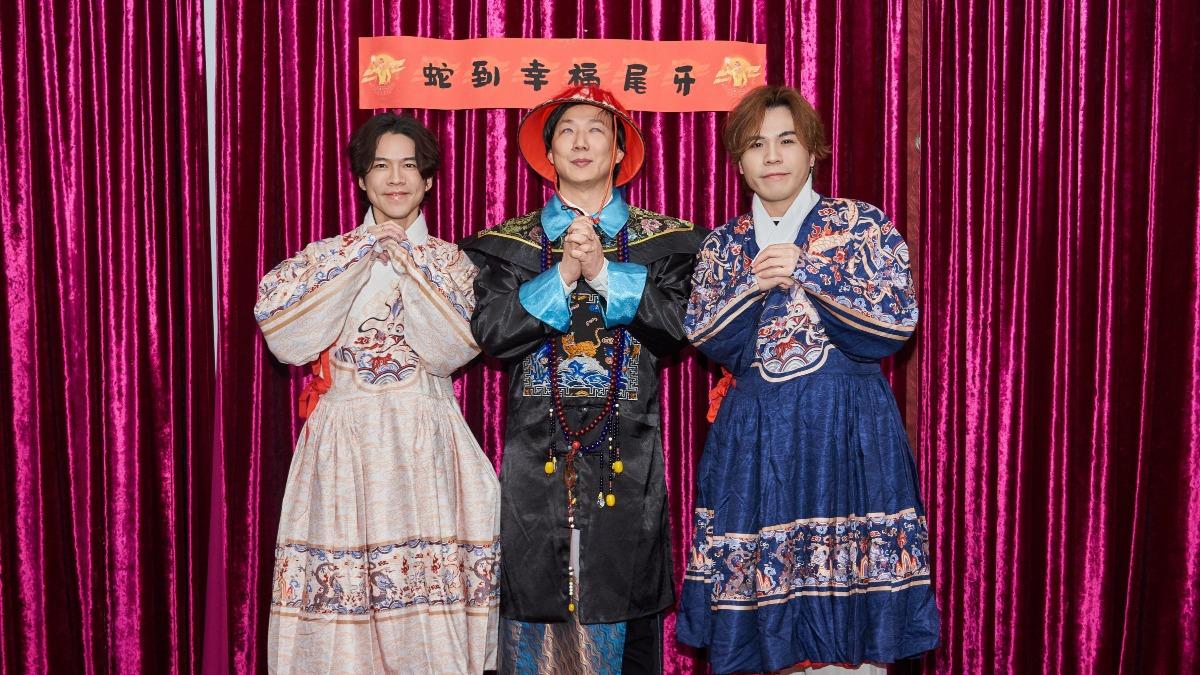 蕭煌奇超狂!尾牙、春酒破20場演出 犒賞員工「豪撒50萬獎金」不手軟
