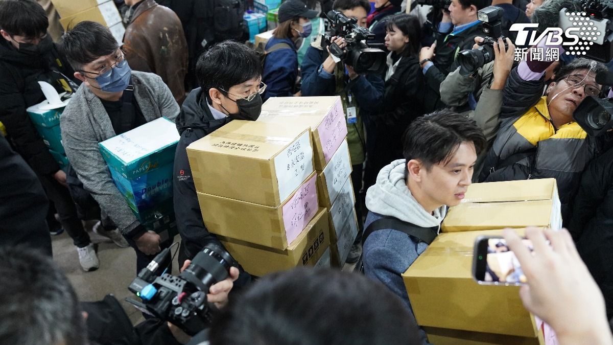 大罷免「19+1」案 罷團開工首日送交第一階段提議書