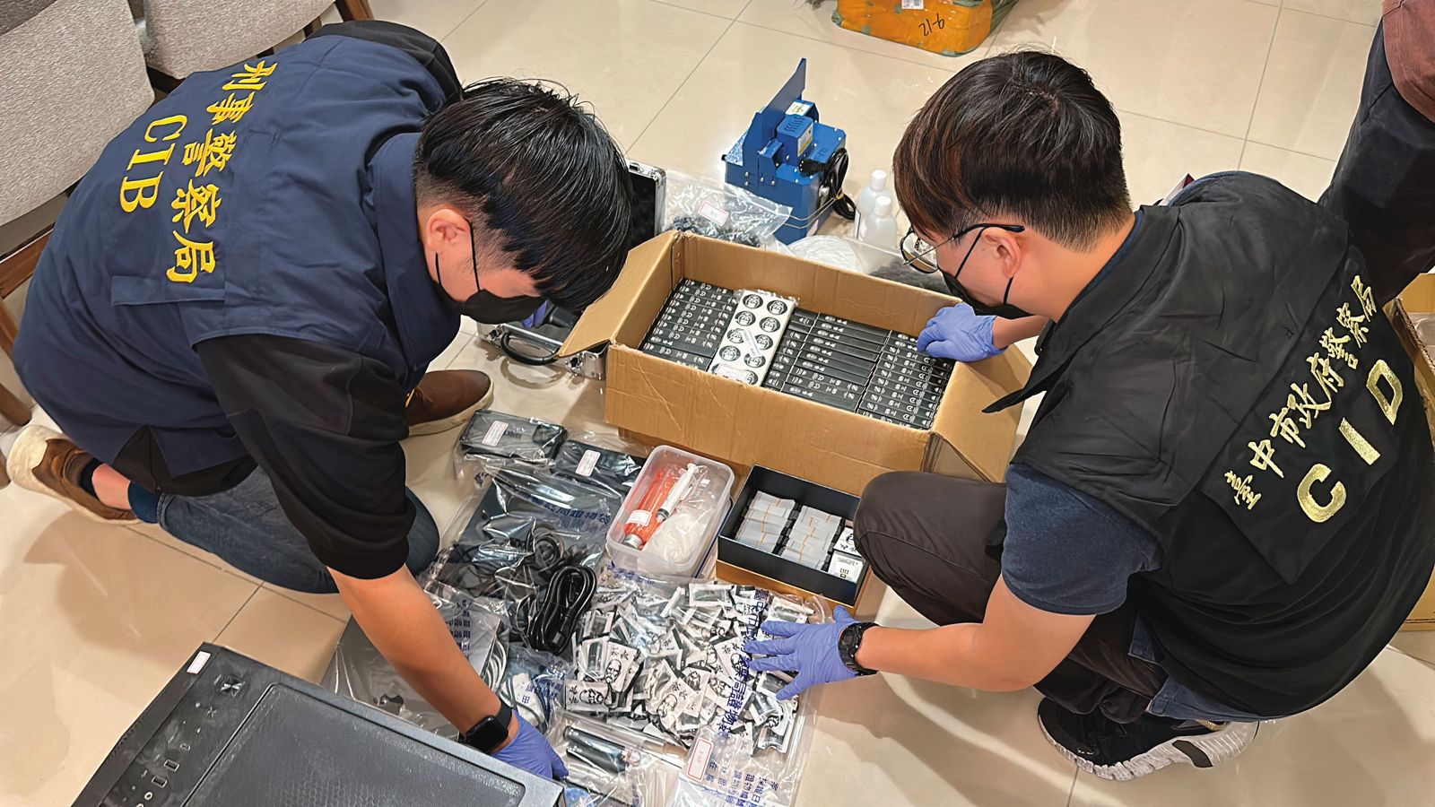 新興毒品喪屍菸彈在台出現僅2年,氾濫速度卻是史上最快,甚至入侵校園。(圖/警方提供)