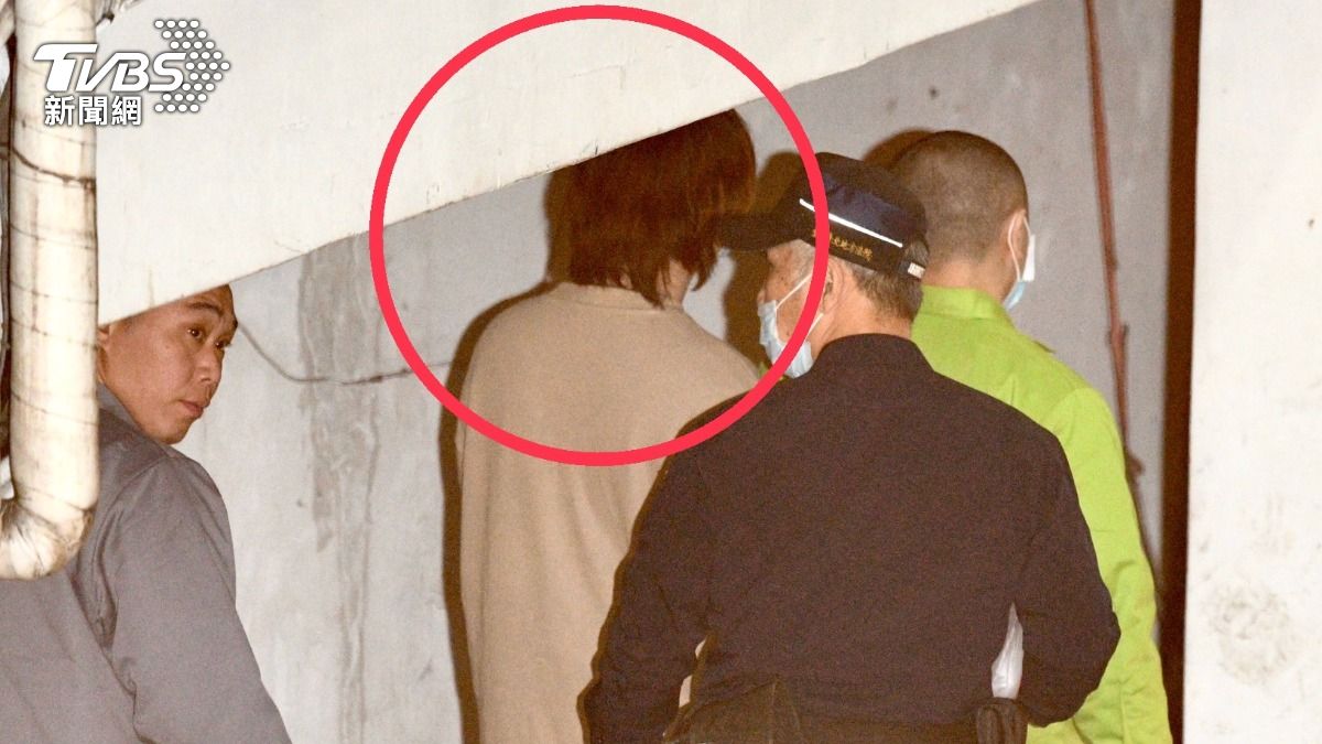 涉對4童「檢查身體、玩遊戲摸下體」　男教保員延長羈押2月