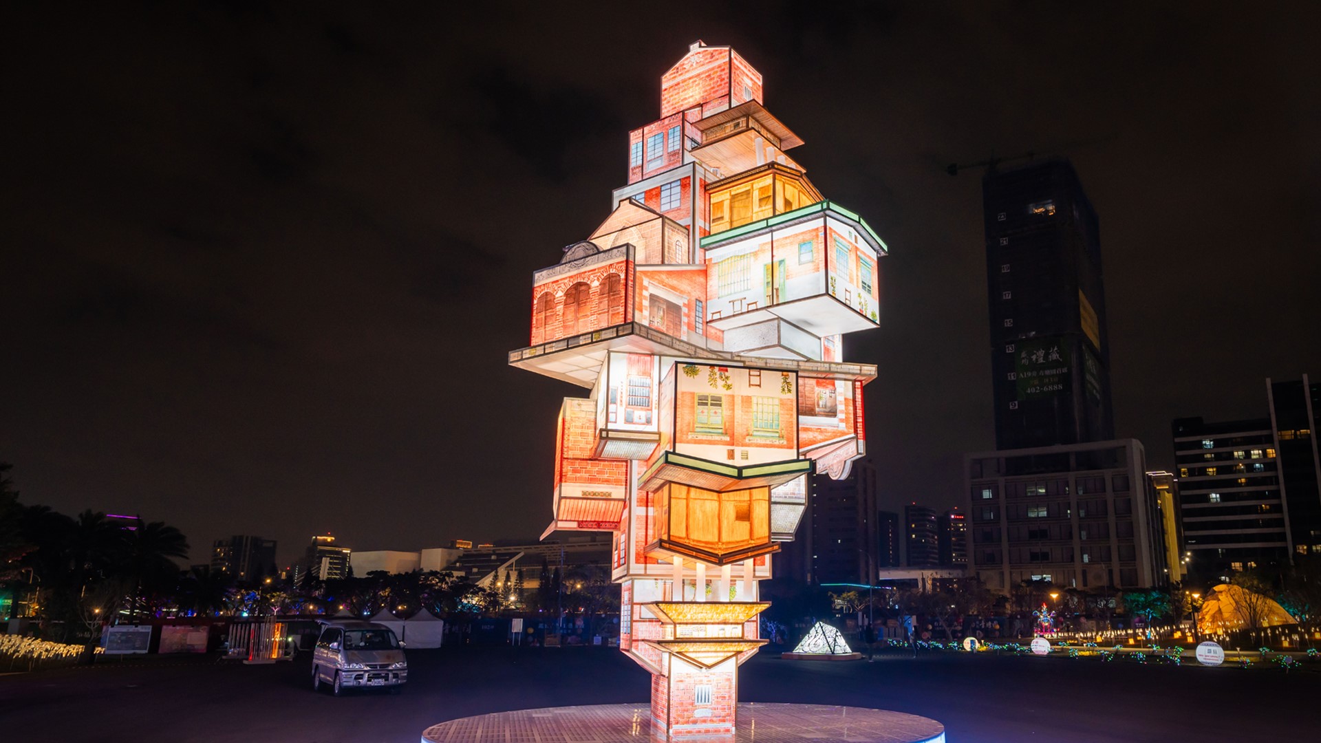 ▲2025台灣燈會在桃園-「城市聚光燈」燈區作品「家」全景。(圖片來源：桃園市政府客家事務局)