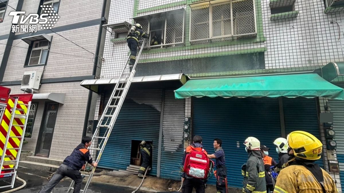 快訊/高雄嚴重民宅火警!夫逃死 妻受困「求救後斷連」命危