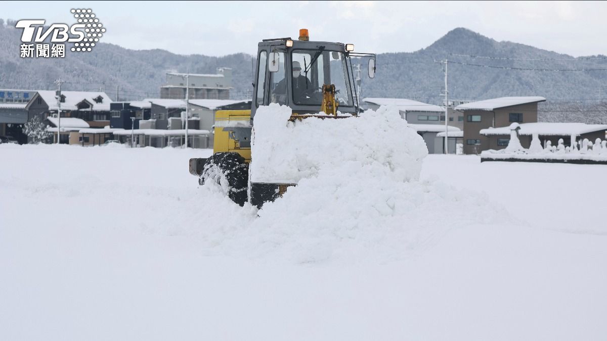 日韓今冬超強寒流來襲!超深積雪濟州機場幾乎停擺