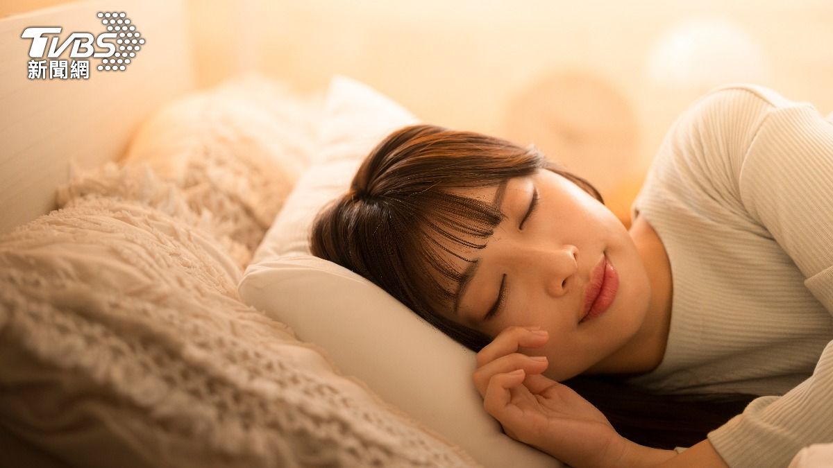 充足的睡眠是維持健康免疫系統的關鍵。(示意圖/shutterstock達志影像)
