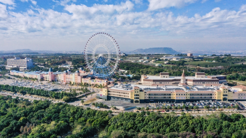 麗寶樂園渡假區主打一站式旅遊,吃喝玩樂、住宿、購物、賽車一次全滿足
