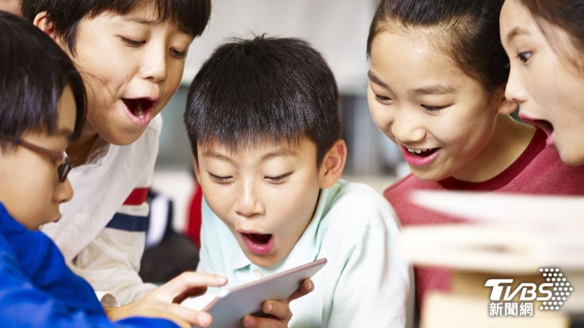 小學生沒LINE!他驚見「改用這APP聊天」 網曝:傳訊很快