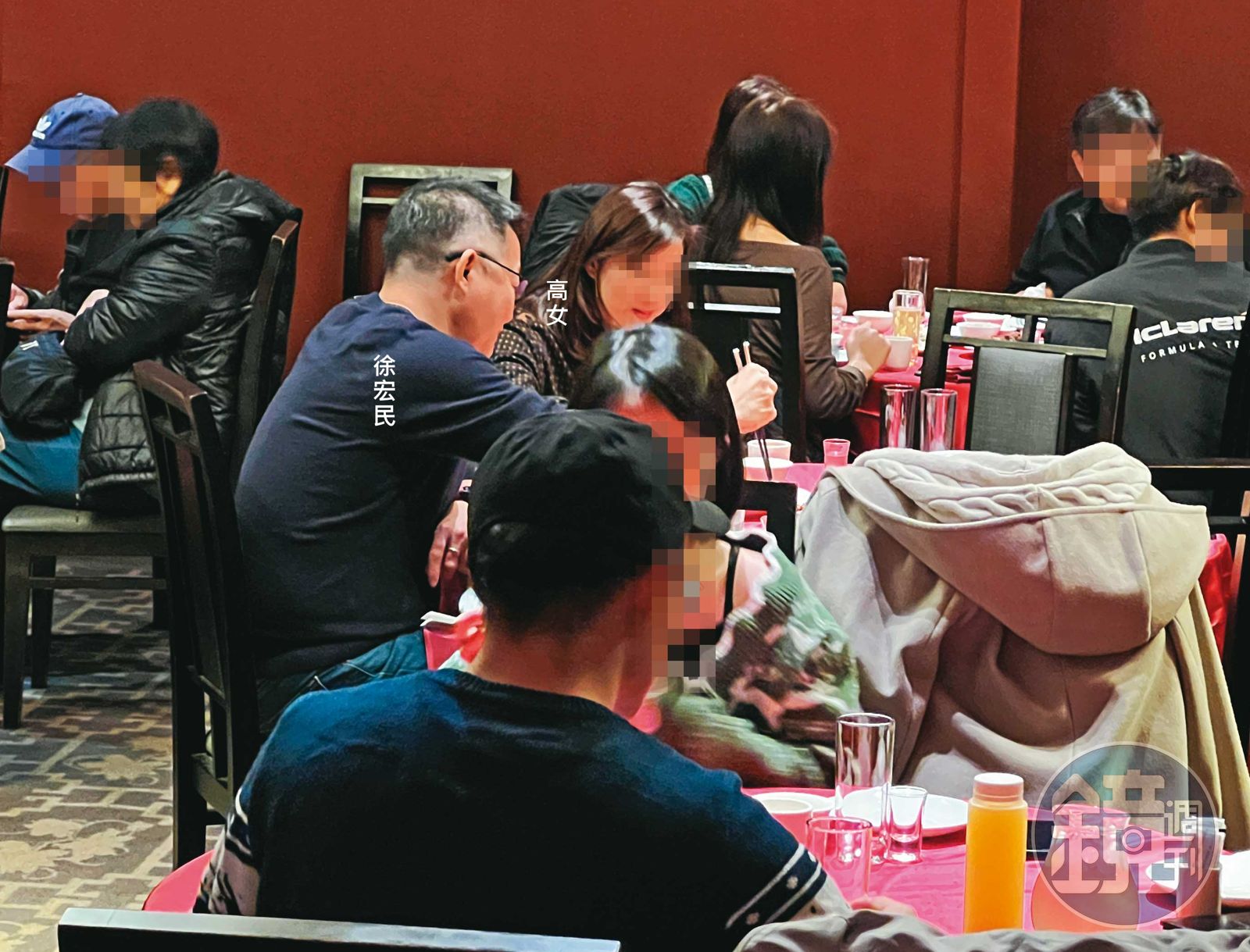 2024.12.23 17:15 台大教授徐宏民與高女到宜蘭約會,愉快大啖櫻桃鴨。(圖/鏡週刊)