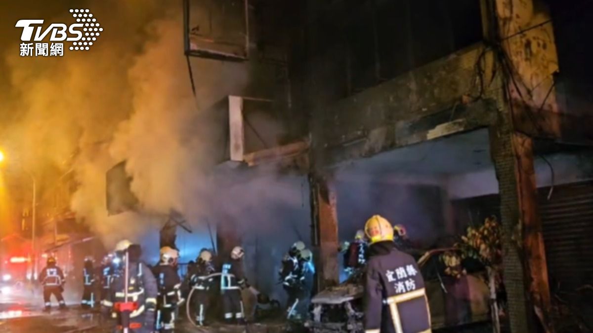當時14位民眾皆全面救出。(圖/TVBS)