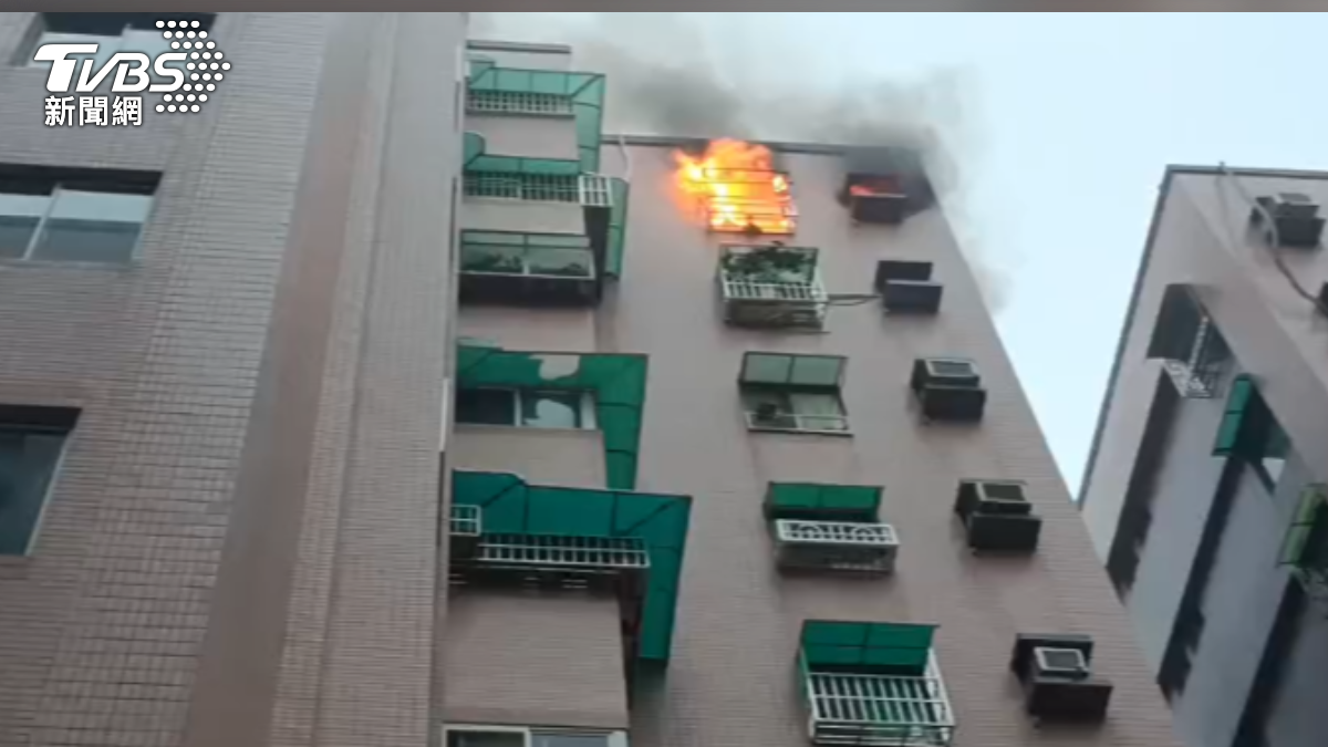 快訊／台南社區大樓火警！33住戶驚逃　女屋主受困急送醫