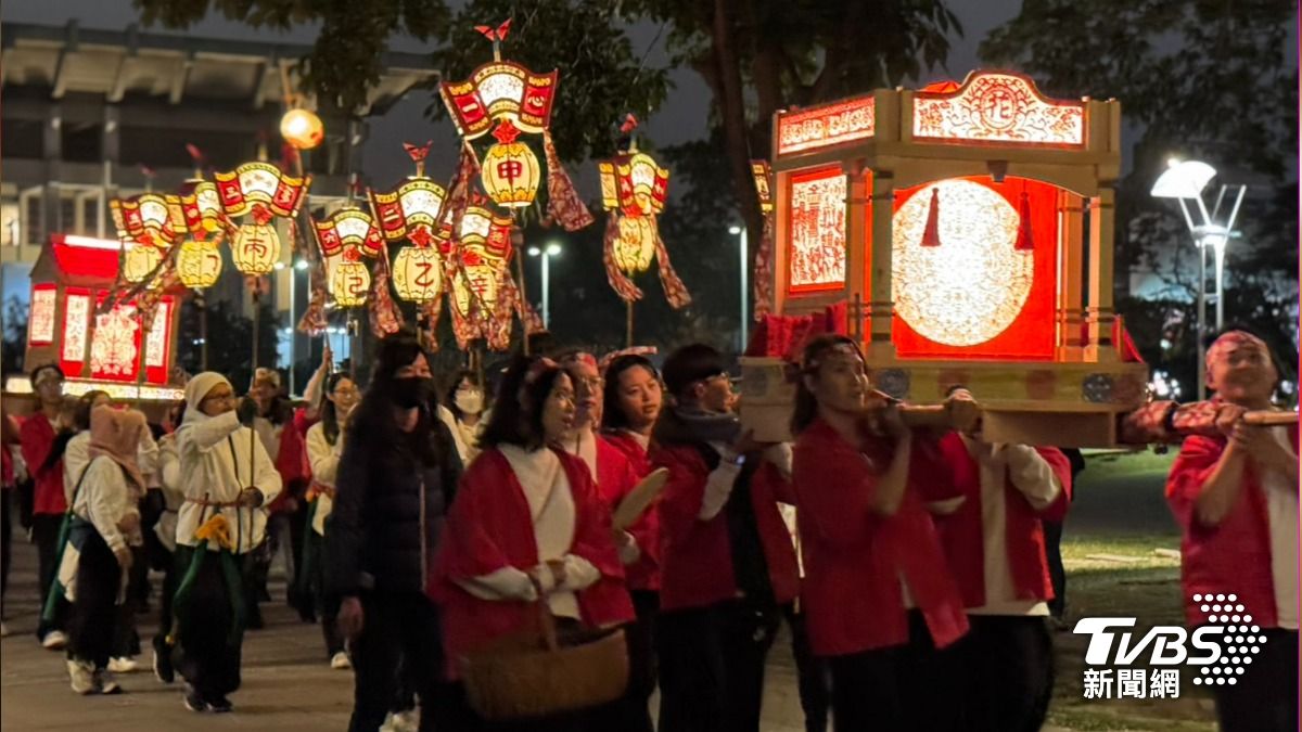 高雄「上元春鬧」　背後暖故事曝：人與節慶祝福的流轉