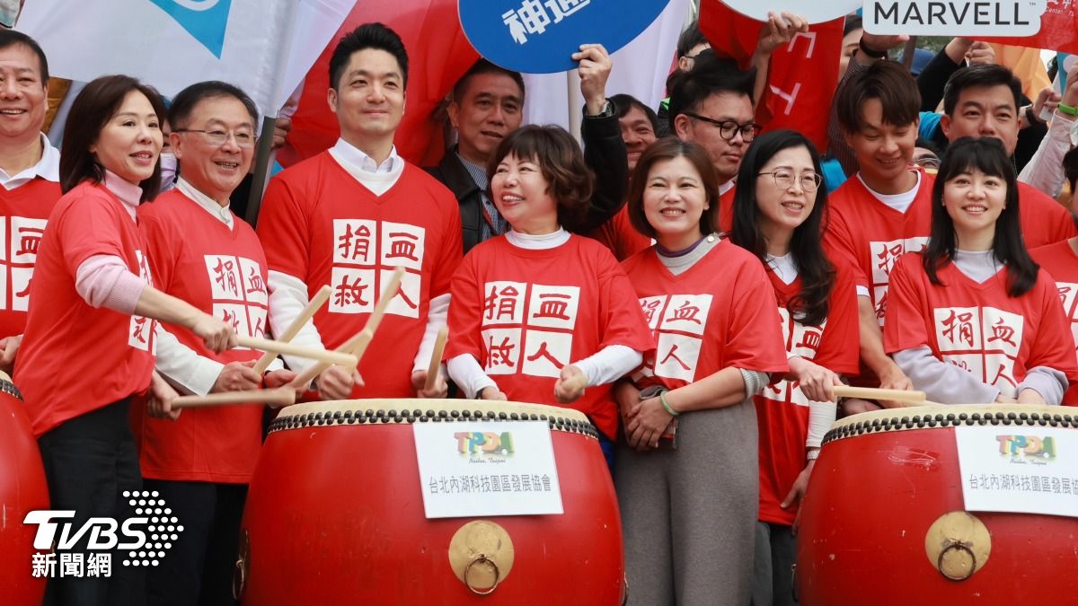 港湖雙姝同台！與高嘉瑜「零互動」　李彥秀全程站遠遠