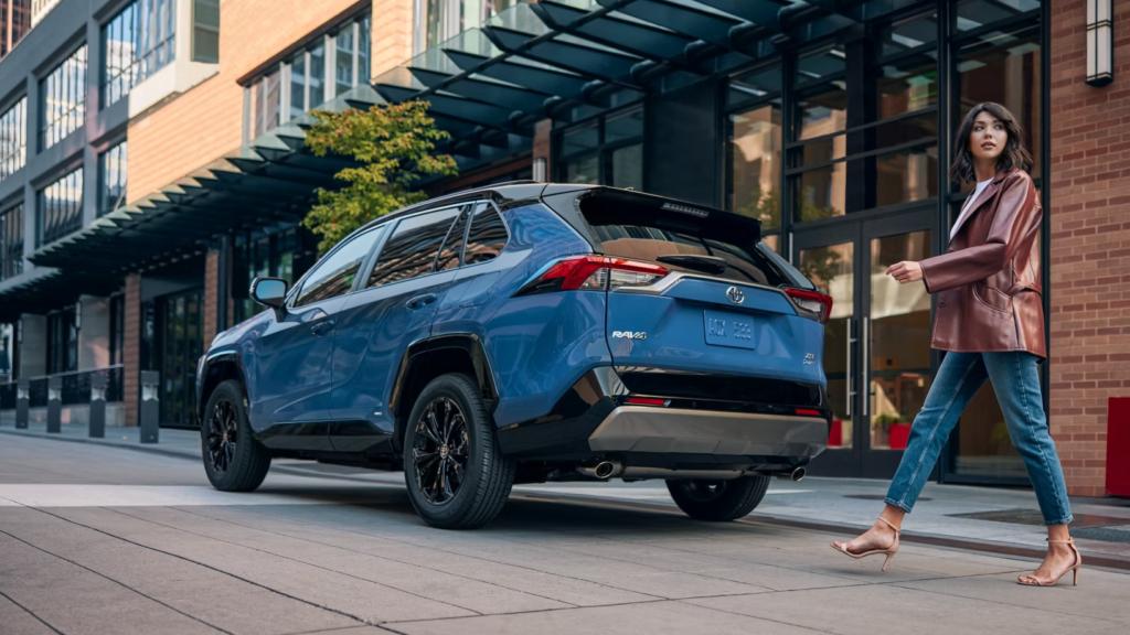 以2024年來說,RAV4就賣出20,259台,僅次於Corolla Cross的33,788輛,為乘用車總市場的第2名。(圖/翻攝自Toyota)