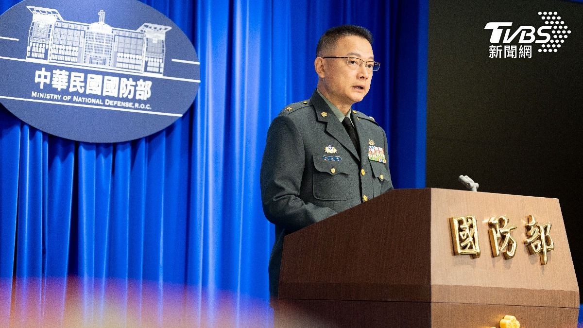美艦穿越台海!共軍跳腳批「傳遞錯誤訊息」 國防部霸氣1句話回擊