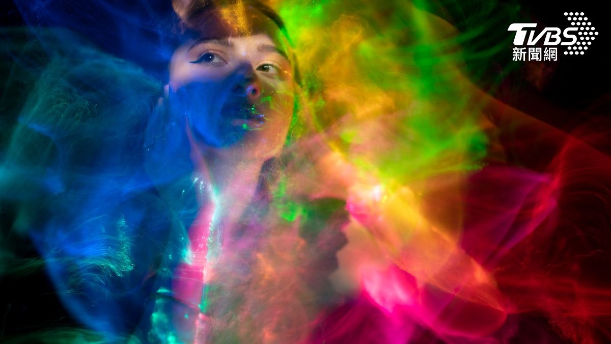 1狂職缺「看得到氣場顏色」才可應徵! 時薪曝光一票看傻