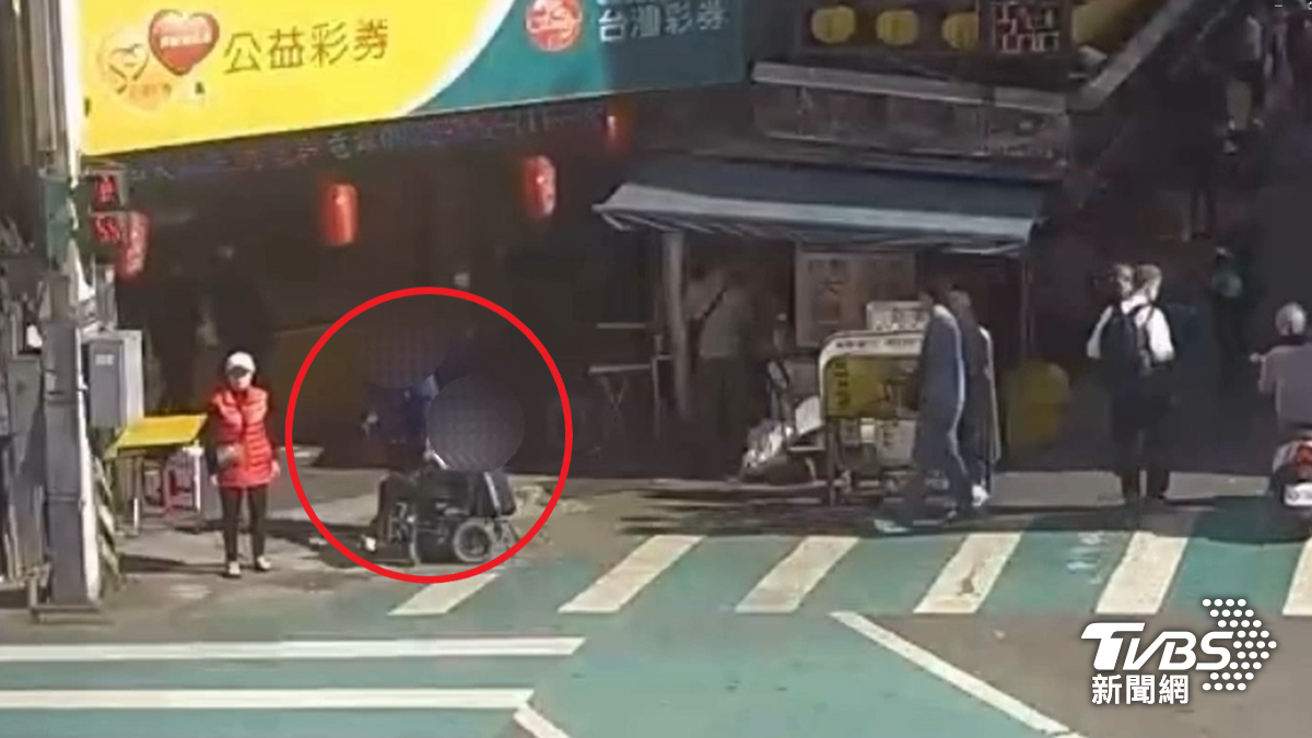 身上僅剩20元…基隆男肚餓「廟口行搶輪椅女」 狼狽遭路人壓制