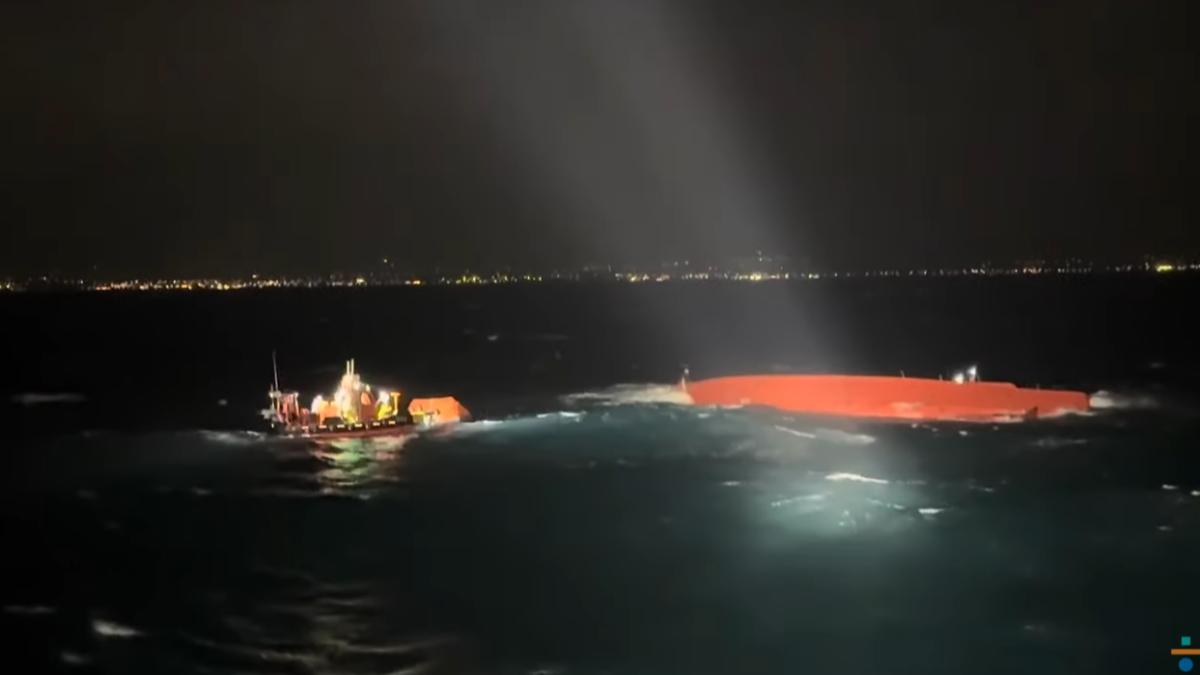 韓10人漁船「濟州海域翻覆」!5韓籍船員失蹤 風浪大難搜救