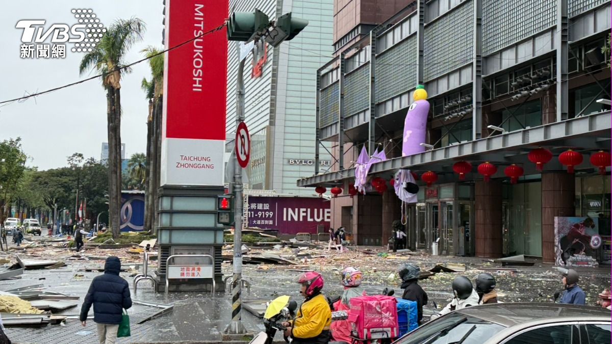 路過新光三越遭重擊!澳門一家四代7口「2死4傷」女童插管