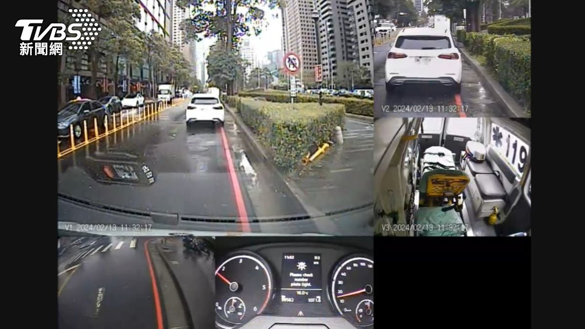 消防車執勤完遇新光三越氣爆，急靠邊救災。（圖／TVBS）