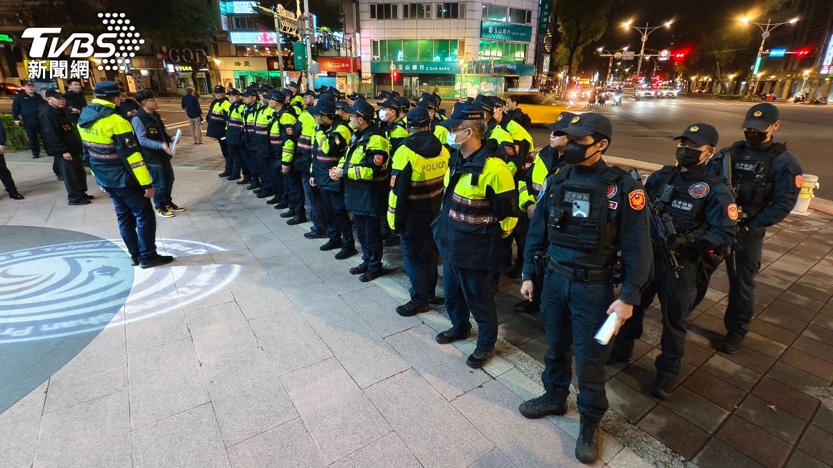 北市警方動員622名警力展開為期10天的「掃黑專案」。（圖／陳冠宇攝）