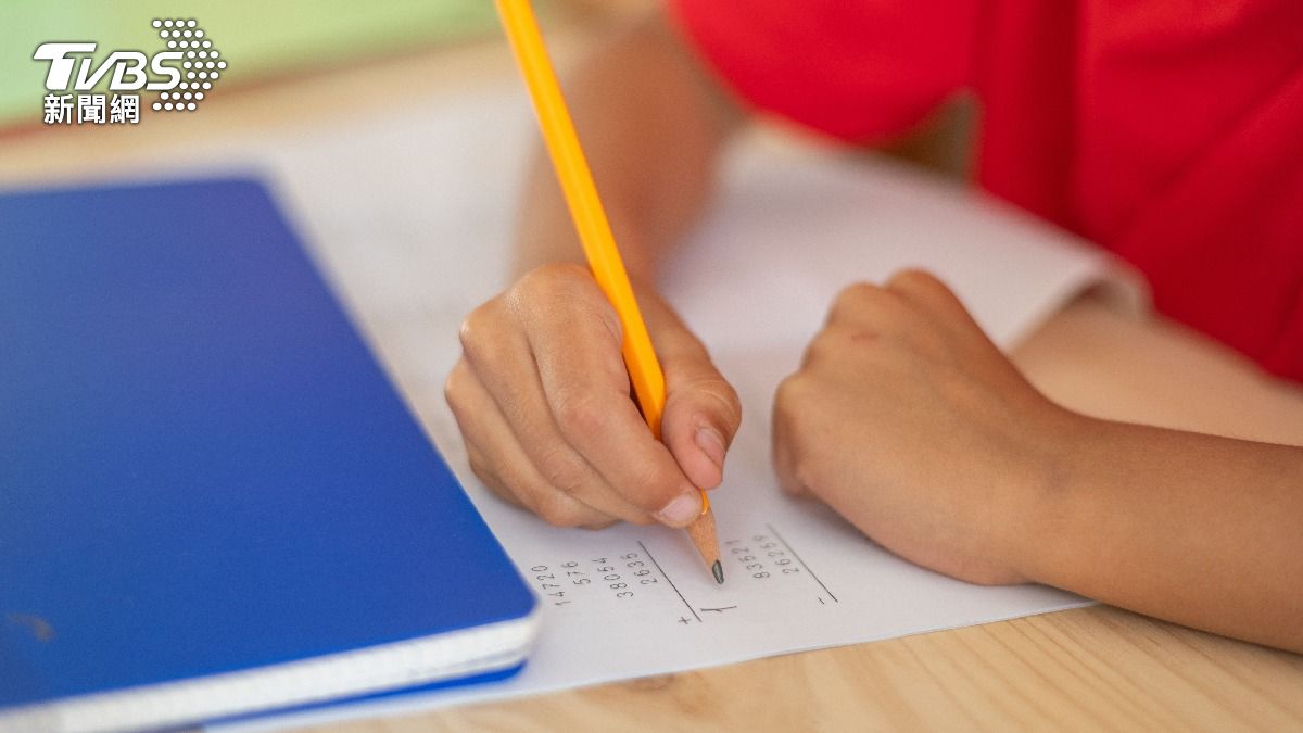 數學不會就是不會!研究:孩子成績差問題恐「來自父母」