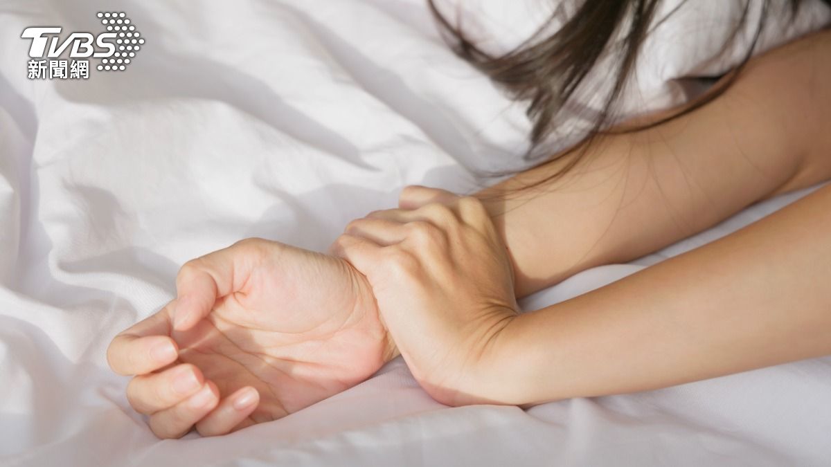 范男與15歲女友交往時發生3次性行為。（示意圖，非當事人／shutterstock達志影像）