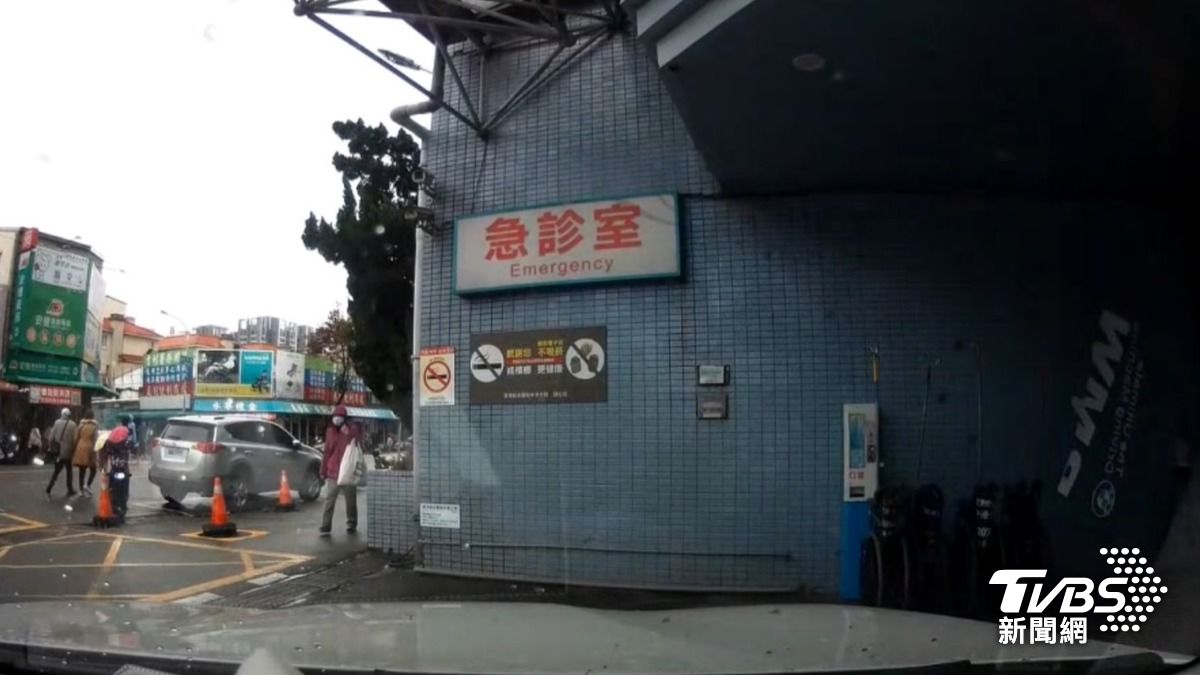 從新光到中港澄清約4.4公里13分鐘車程,只花了4分鐘就送到醫院。(圖/TVBS)