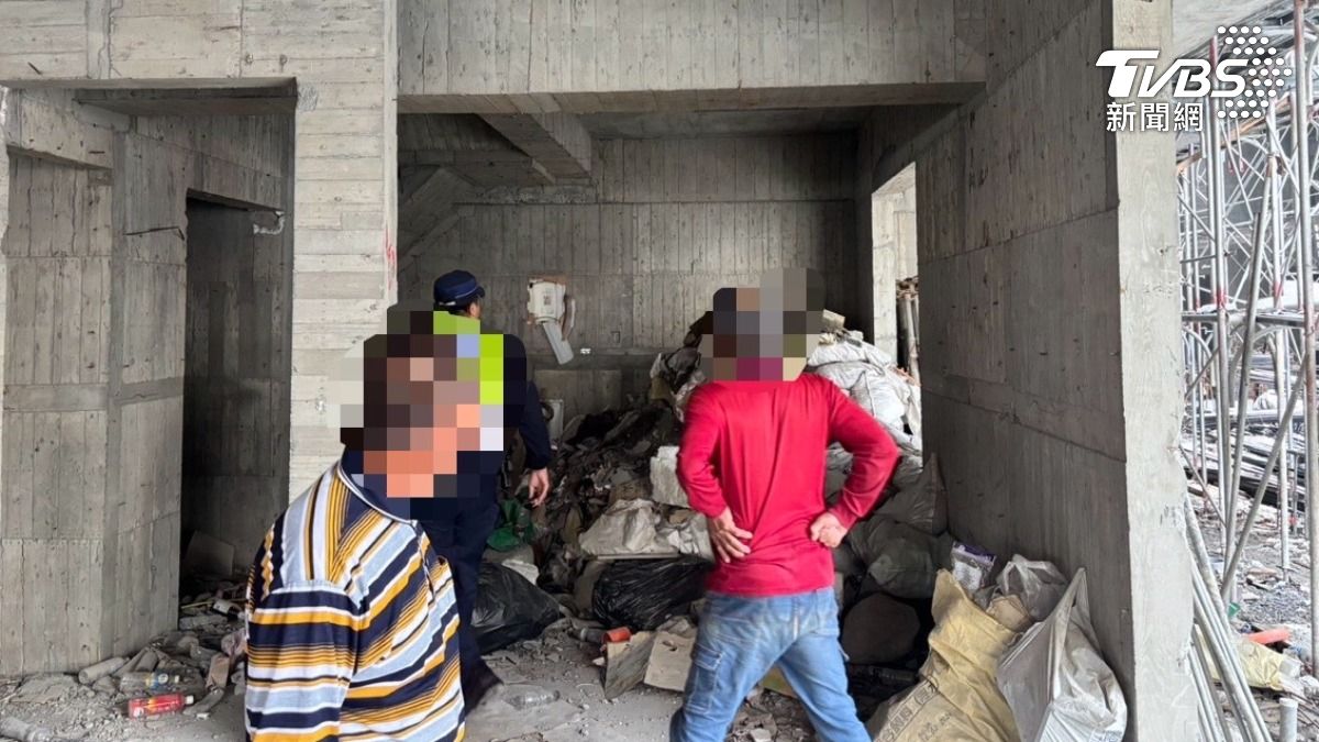 高雄小港發生工安事故，警方將女子送醫後意外發現她竟是逃逸移工＋通緝犯。（圖／TVBS）