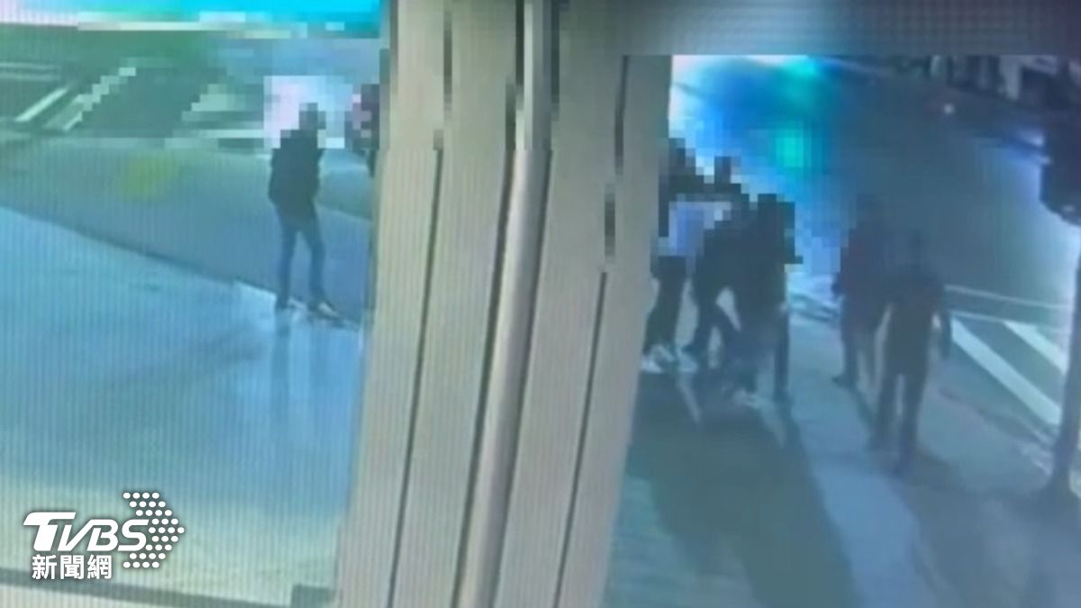 互看不順眼!弘仁會、松聯幫10人酒店互毆 2人掛彩送醫