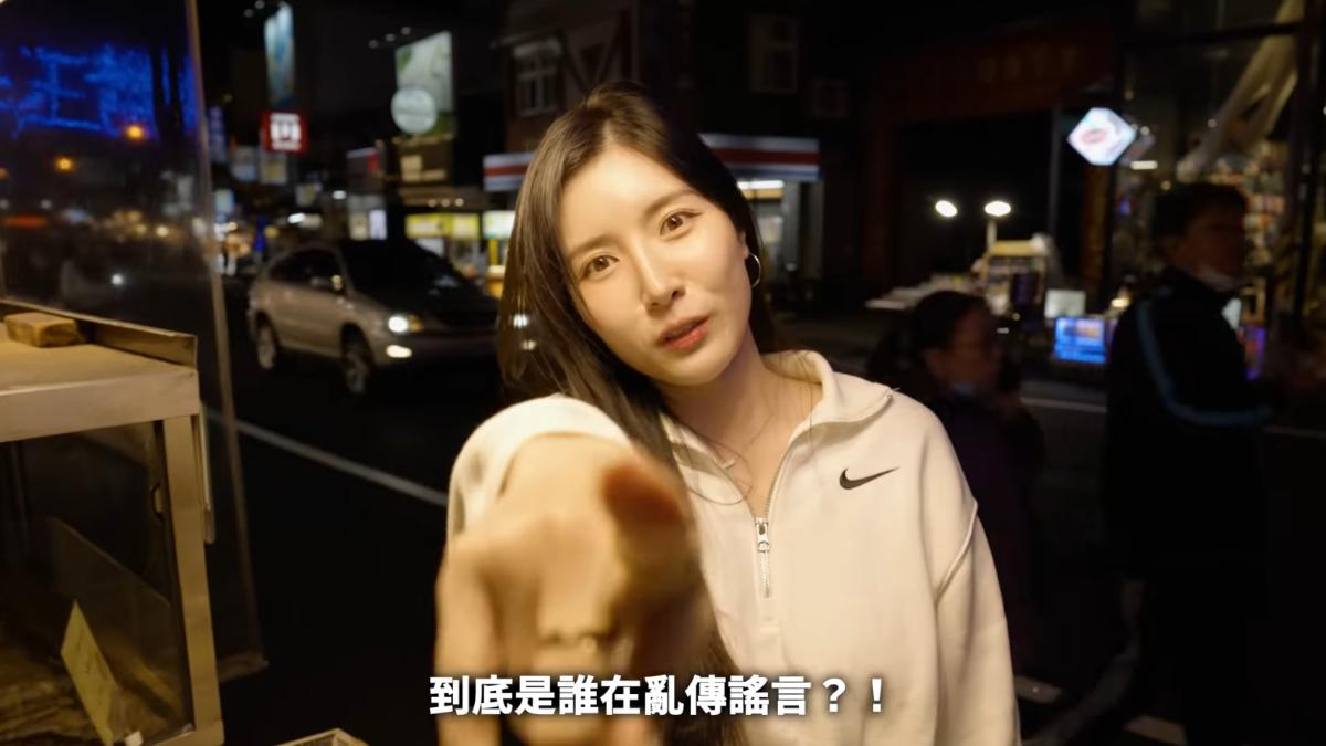 南珉貞得知烤玉米價格後替店家抱不平。(圖/翻攝自YT@남민정 南珉貞)