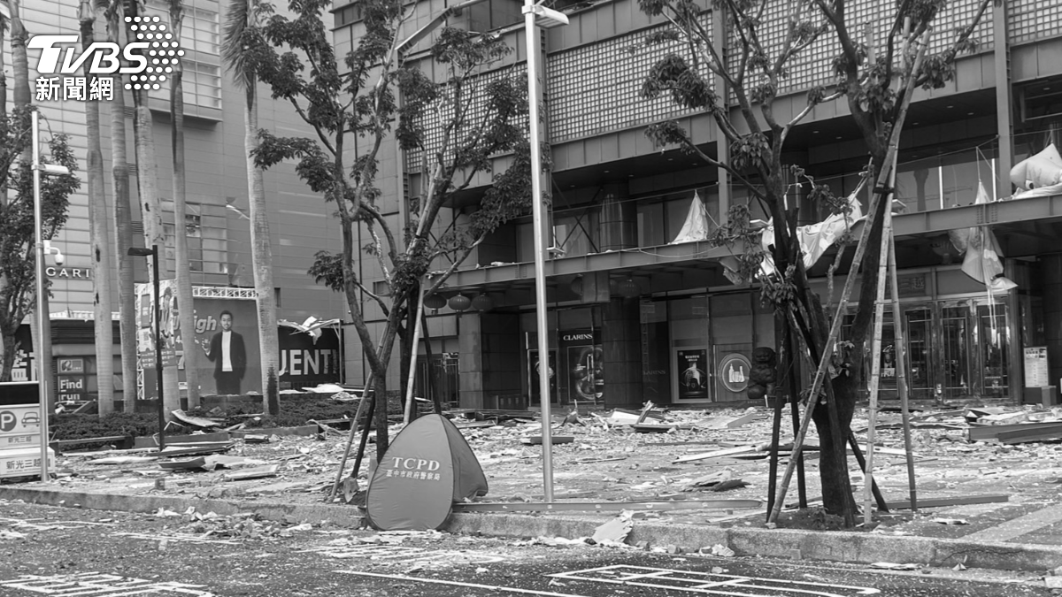 新光三越台中中港店2025年2月13日發生一起氣爆案,釀成5死35傷。(圖/林冠丞攝)