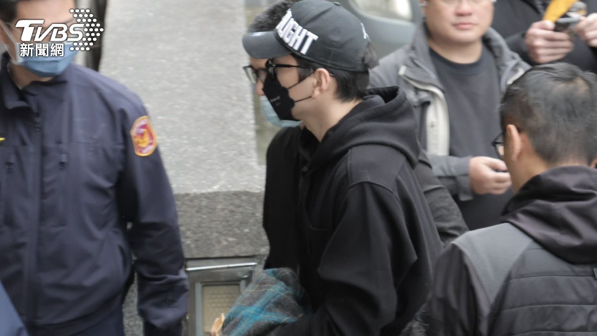 王大陸找黃牛涉逃兵!醫曝常見3招「太辛苦」:恐健康餘命少10年