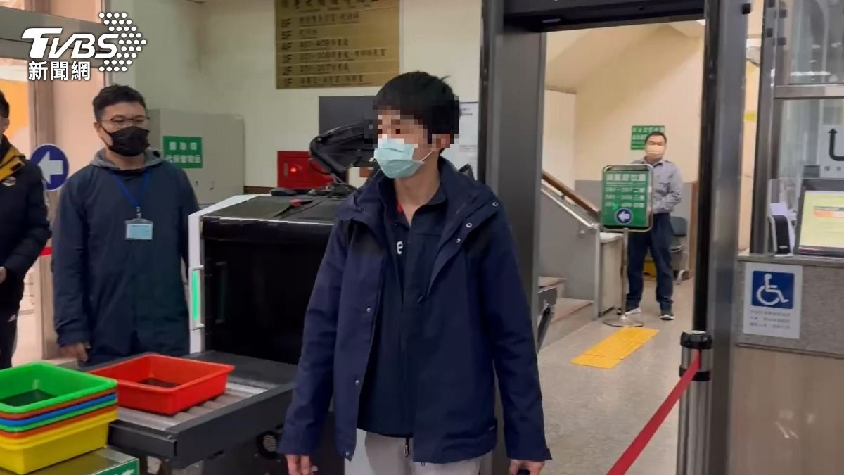 不只王大陸閃兵！曾獲化奧金牌　台大醫學霸10萬元交保